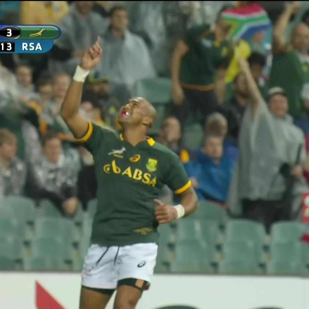 Remembering Cornal Hendricks' incredible 2014 season with the Springboks 🇿🇦 He scored five tries that year, including an iconic score in Wellington. Our thoughts and prayers are with the family and loved ones of Cornal ♥️