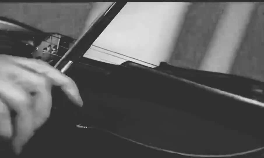 مل السهر حيل من صحبته لعيني !