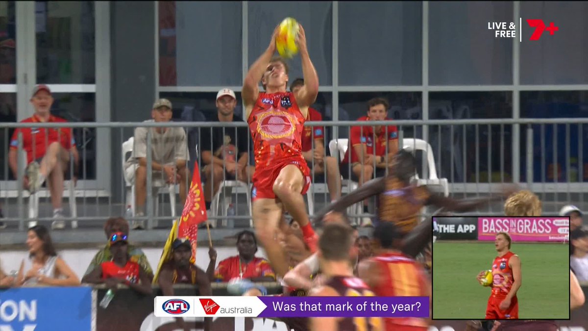 Jed Walter omg?!!?? #AFLSunsHawks