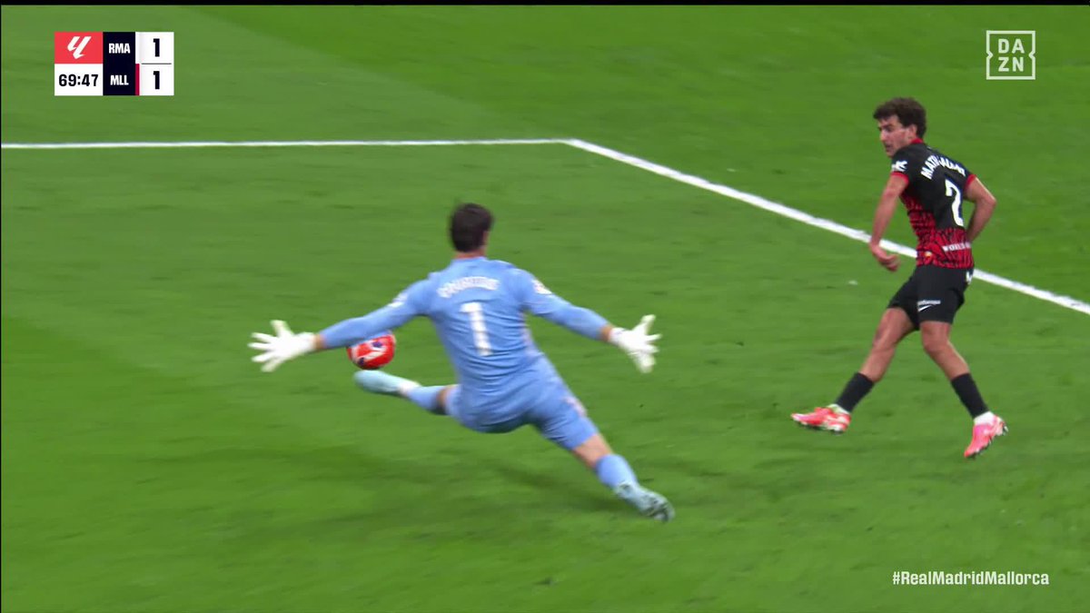 Si Courtois anoche no hace este paradón tras un error garrafal de Jacobo Ramón y se pierde el partido... ... los que ahora lo están poniendo por las nubes serían los mismos retrasados mentales que lo estarían linchando como hicieron el día de su debut.