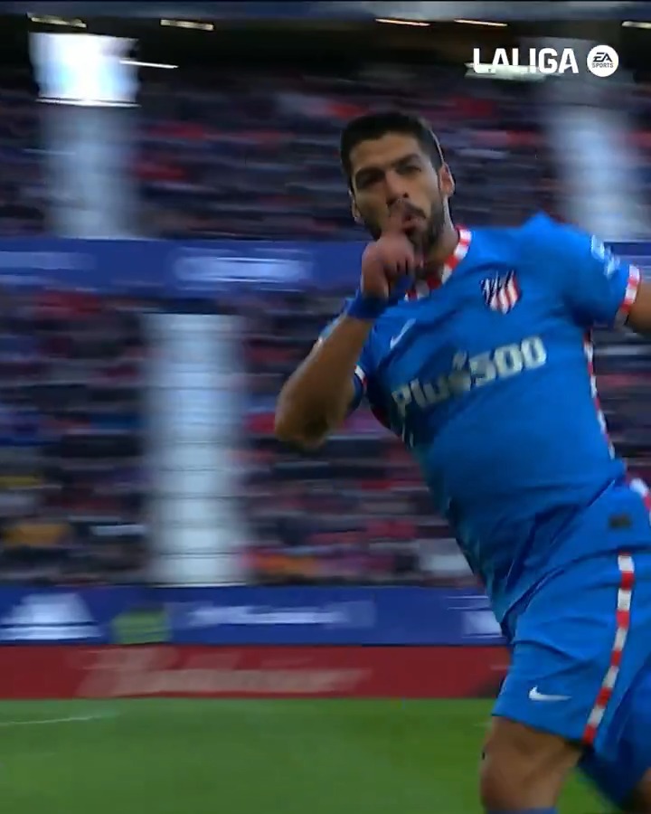 Sí. Jugó en el Atleti y nos hizo campeones. 🫶 Luis Suárez