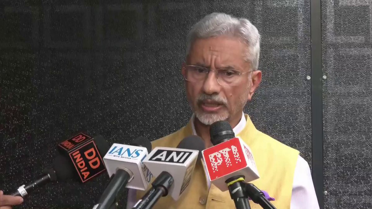 Jaishankar doesn’t even have the guts to do a proper press briefing on Trump’s statements and take questions. What’s the point of only calling those media agencies that only collect bytes and don’t ask questions?