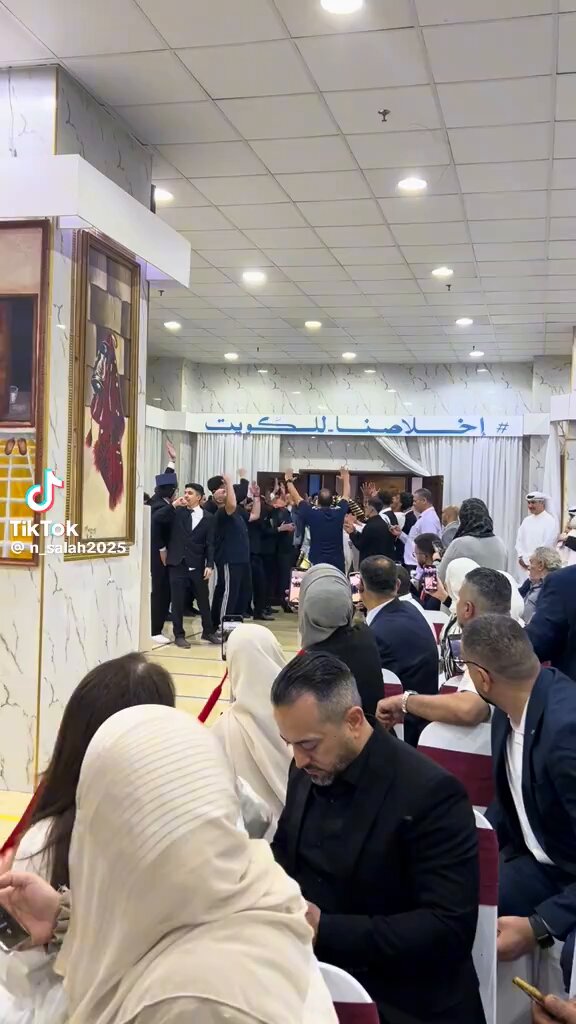 فكرة خارج الصندوق براڤو عليكم بجد ❤️❤️❤️ حفل تخرج مدارس الإخلاص الأهلية بنين 2025 علمك بيرفرف يا بلدي