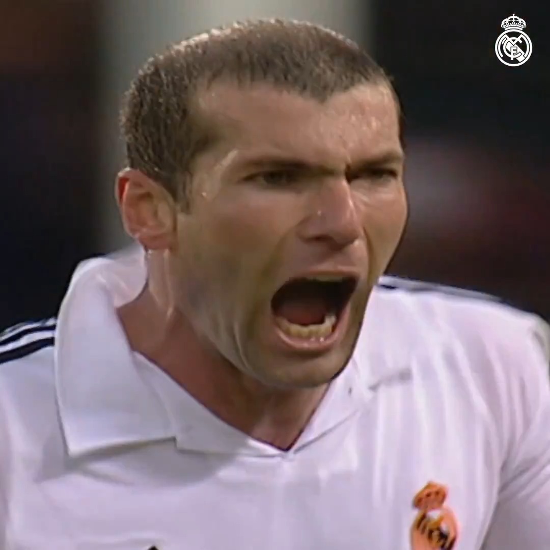 🎞️ Tal día como hoy, hace 23 años… Zinedine Zidane.