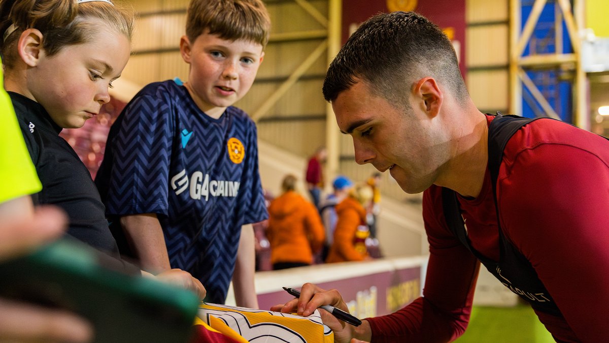 He just oozes class on and off the pitch 👏 Almost an hour after full time, he was still taking selfies and signing autographs. Making memories.