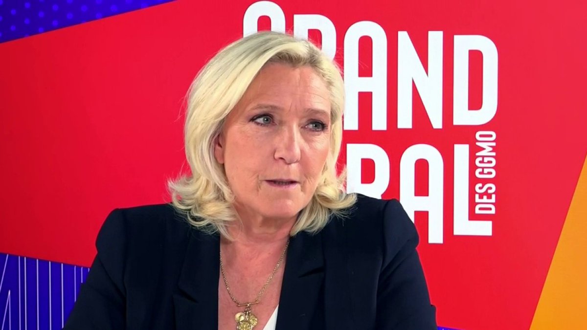 "La déclaration de Macron est indigne. Il ne cesse de multiplier les critiques à l'égard d'Israël. Le Hamas est un mouvement terroriste qui se planque au milieu des civils et qui se sert de la population comme bouclier humain" Marine Le Pen (Marine Le Pen)