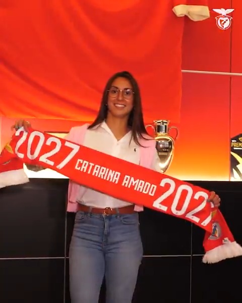 ✍ Catarina Amado continua de águia ao peito até 2027! 🦅 #SLBenficaFem