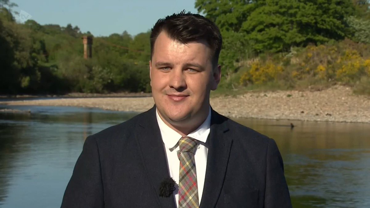 Plea to take short showers and avoid hoses amid driest months in 60 years