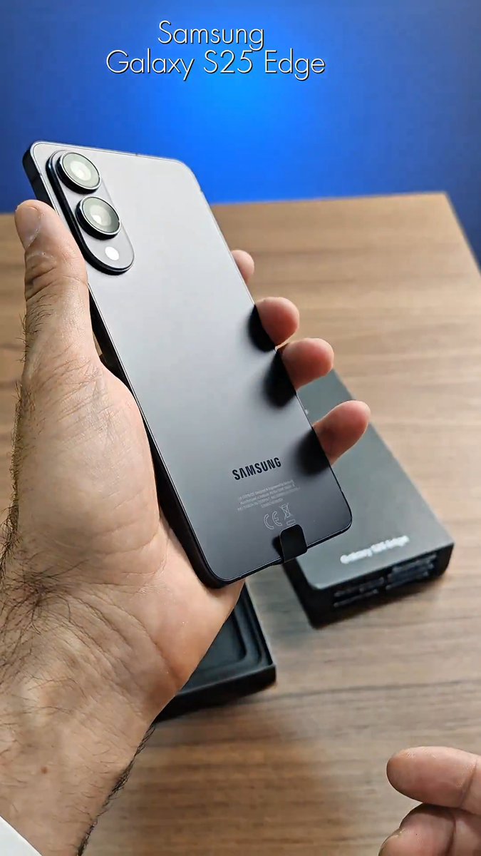 أنحف هاتف من سامسونج وصل 😍📲 #GalaxyS25Edge هات استفساراتك عنه 🤍