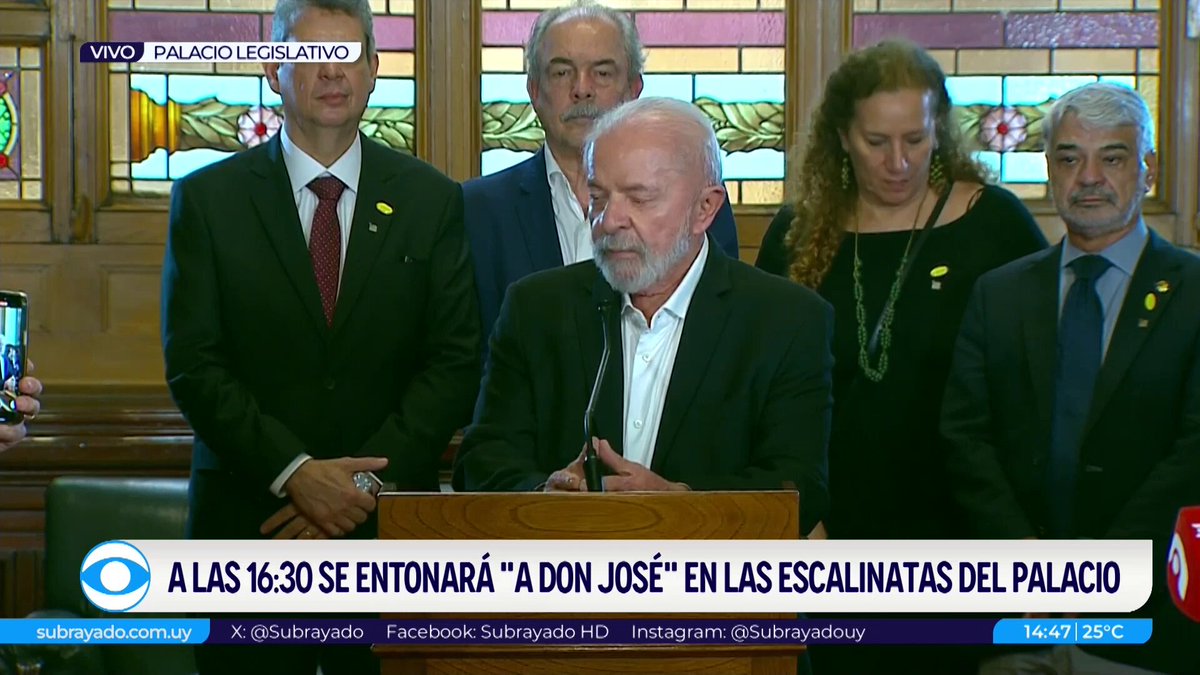 Lula Da Silva: "Una persona como Pepe Mujica no se muere", dijo el presidente de Brasil. Destacó las ideas, la generosidad, la competencia política y la capacidad de hablarle a los jóvenes". "Salgo de aquí con mucha tristeza", reconoció.