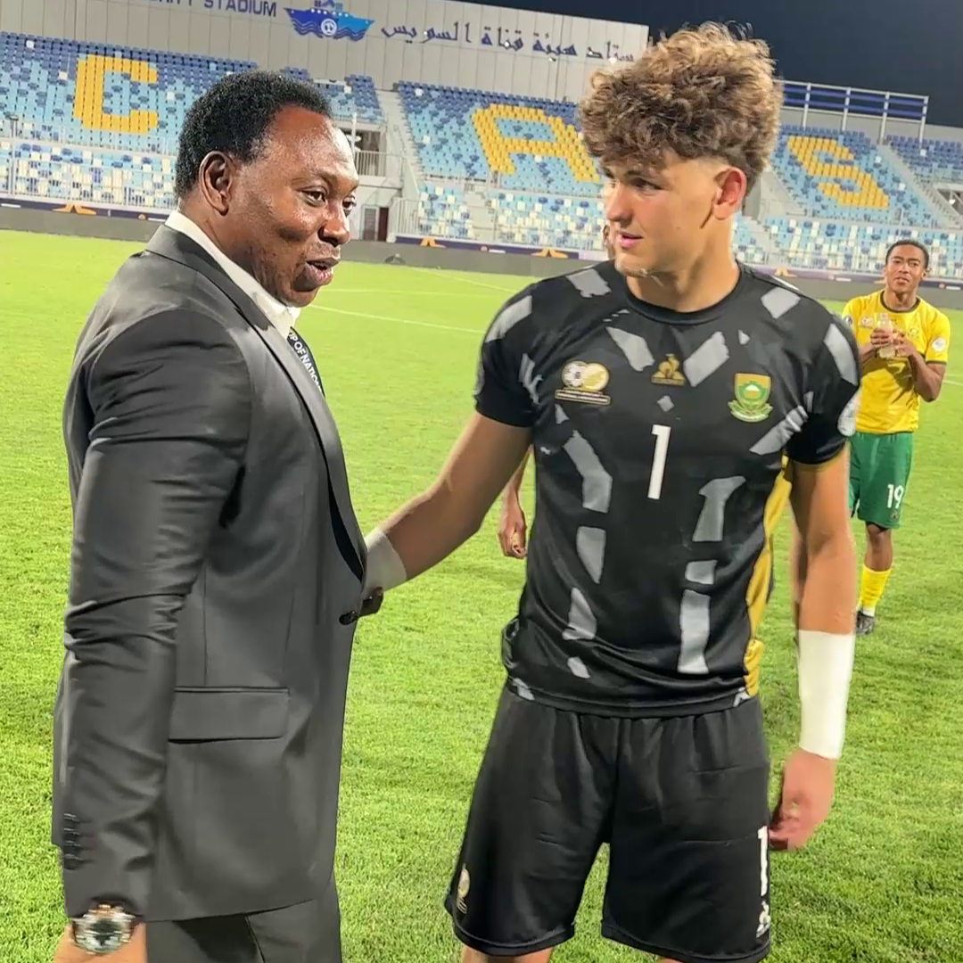Sportsmanship.. 🤝 Daniel Amokachi with South Africa players after full-time! 🇳🇬🇿🇦 #TotalEnergiesAFCONU20