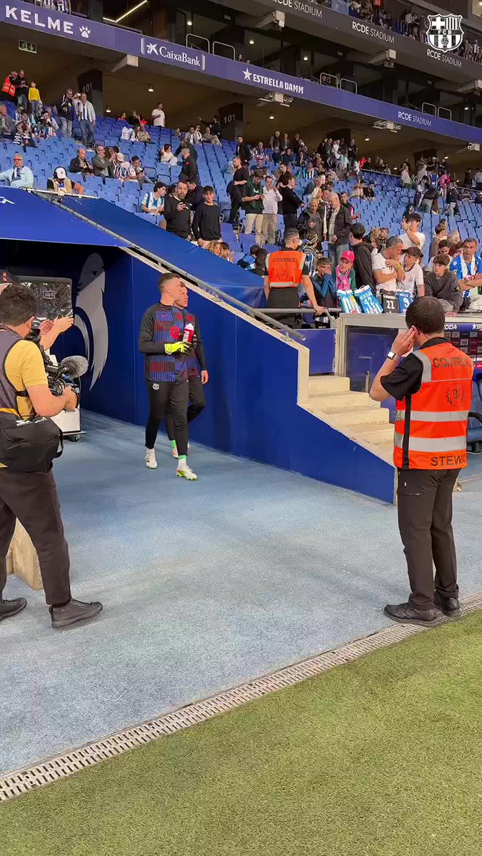 Time to warm up! 🧤