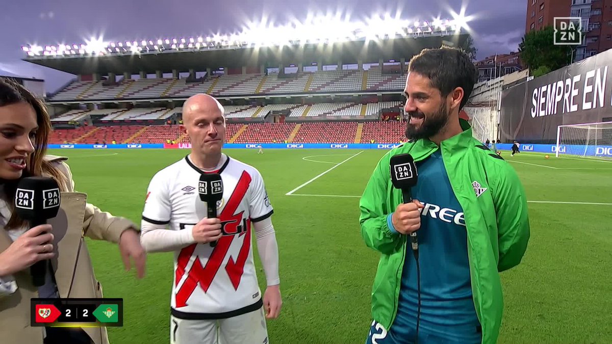 Isi Palazón sigue soñando con el PARTIDAZO de Isco contra Italia en 2017 😍🙌 Isco sigue alucinando con la zurda de Isi 👏 ¡QUÉ MOMENTAZO! #LALIGAenDAZN ⚽