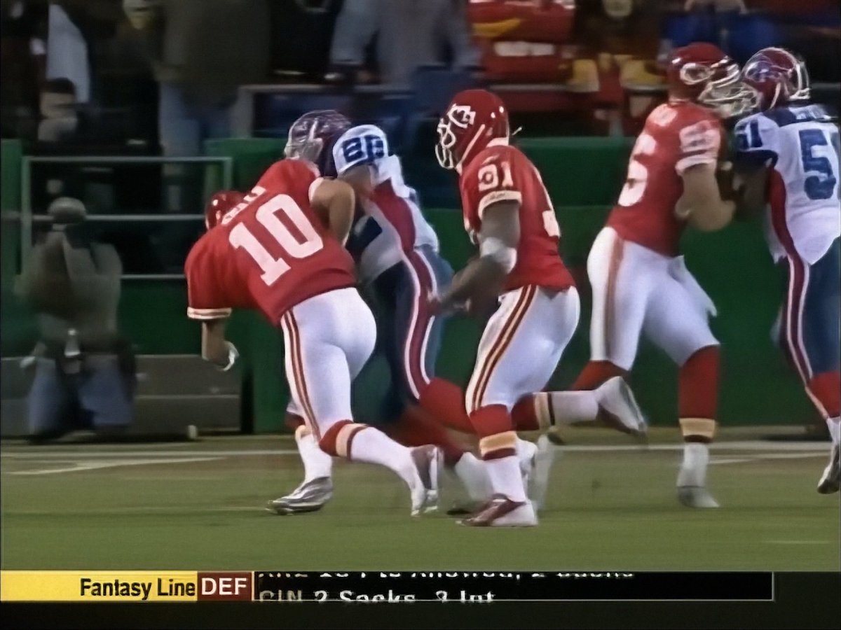 Oct. 26, 2003 vs the Buffalo Bills: @TrentGreen10 threw a BLOCK PARTY at Arrowhead! Enhanced with @Topazlabs Starlight AI!