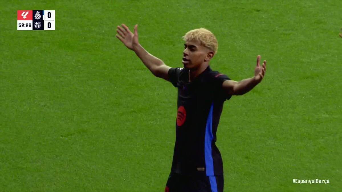 LAMINE YAMAL WITH A WORLDIE FROM OUTSIDE THE BOX TO GIVE BARCELONA THE LEAD!!! IT HAD TO BE HIM! 😱 THEY ARE LALIGA CHAMPIONS AS IT STANDS! 🏆