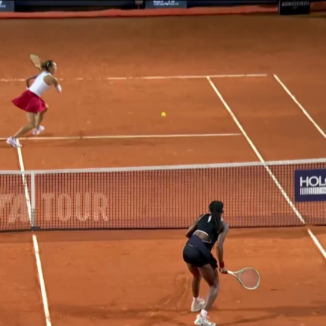 This tennis is in DIFFERENT areas 😨 #IBI25