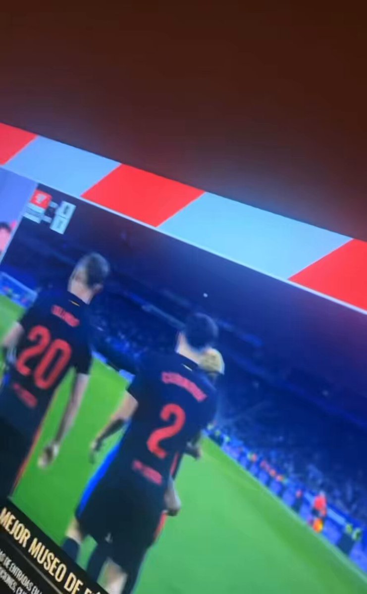 “Gol del tete” grita el hermanito de Lamine 😭
