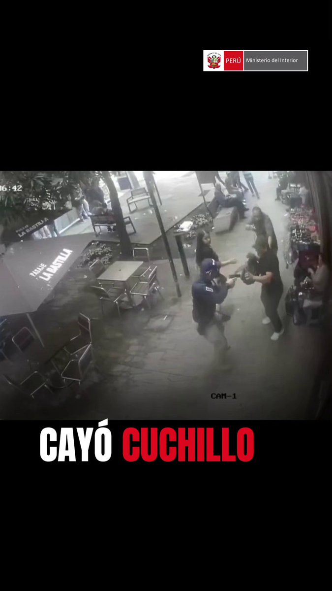 ¡Cayó Cuchillo! 🫵 Miguel Rodríguez Díaz, alias "Cuchillo", fue capturado en #Colombia tras una efectiva labor de inteligencia y una estrecha coordinación entre la Policía Nacional del Perú, Policía de Colombia e INTERPOL. Al detenido se le atribuye el homicidio de 13 personas en Pataz.