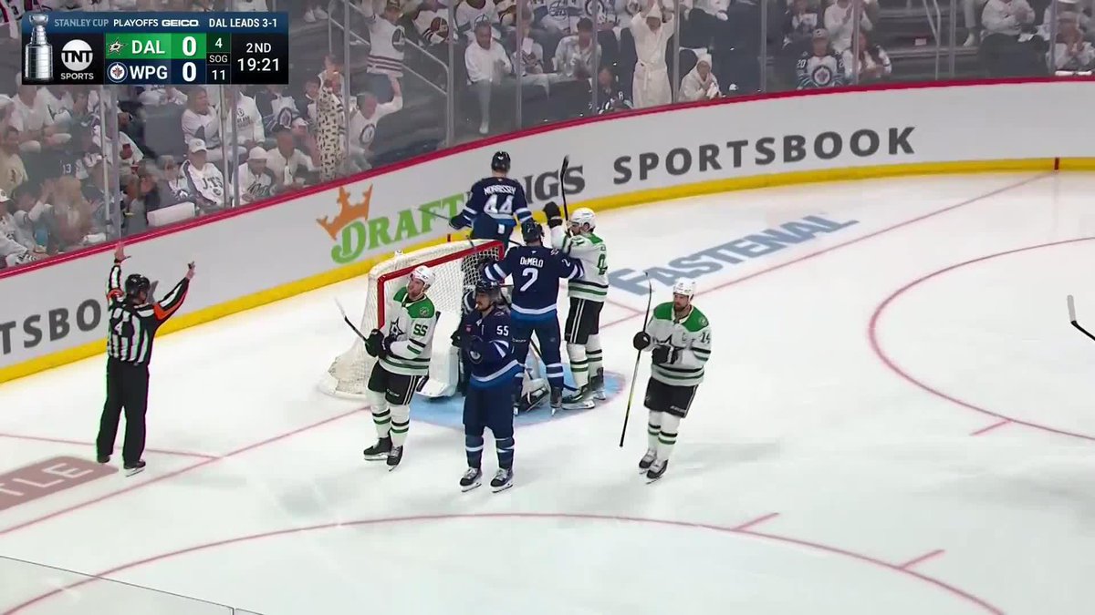 HELLEBUYCK WITH A HUGE LEATHER FLASH