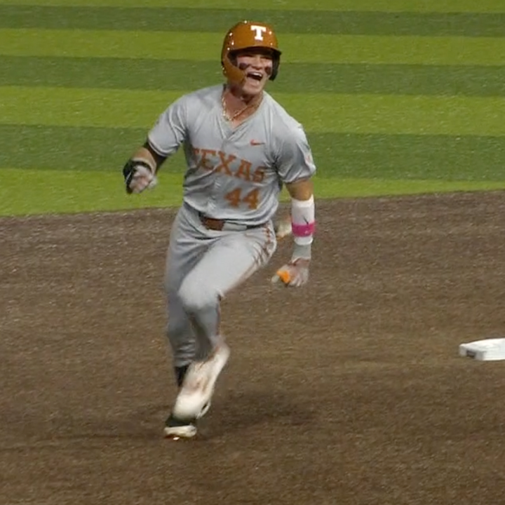 MAX BELYEU 3-RUN HOMER IN THE 9TH 💥 TEXAS WINS THE SEC REGULAR SEASON TITLE OUTRIGHT 🤘🏆 Texas Baseball