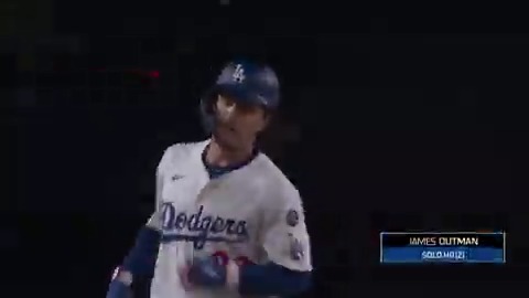 James makes it 16 runs, a new Dodgers season high!