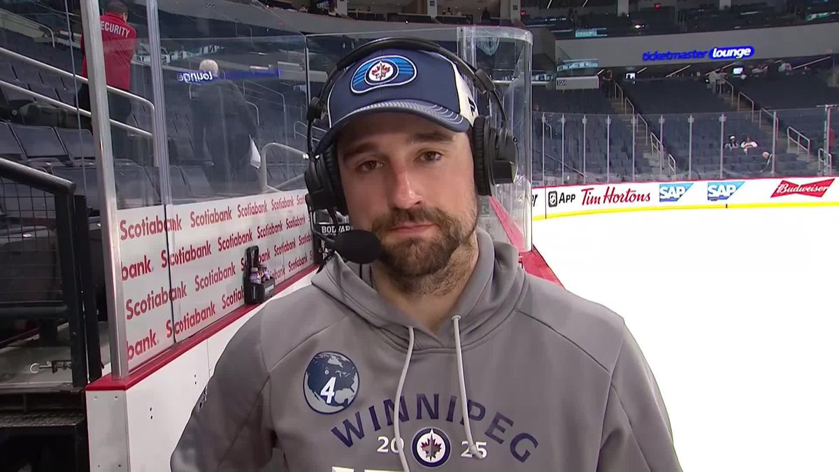 Neal Pionk was looking for a bottle of wine from Hank after the Jets shutout win 😂🍷