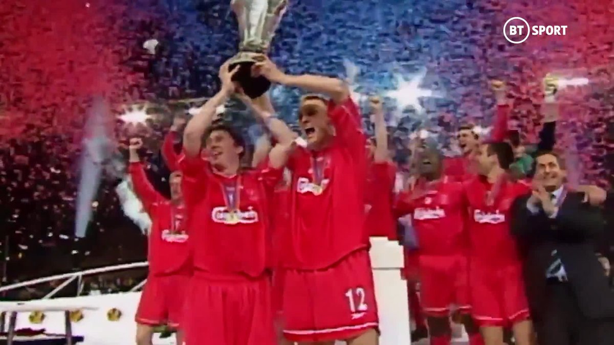 On this day in 2001, The Reds beat Alaves 5-4 in Dortmund to win the UEFA Cup ✊🔴 This was the third of a brilliant treble for #LFC that season 🏆🏆🏆 What a mad final tho 🤯