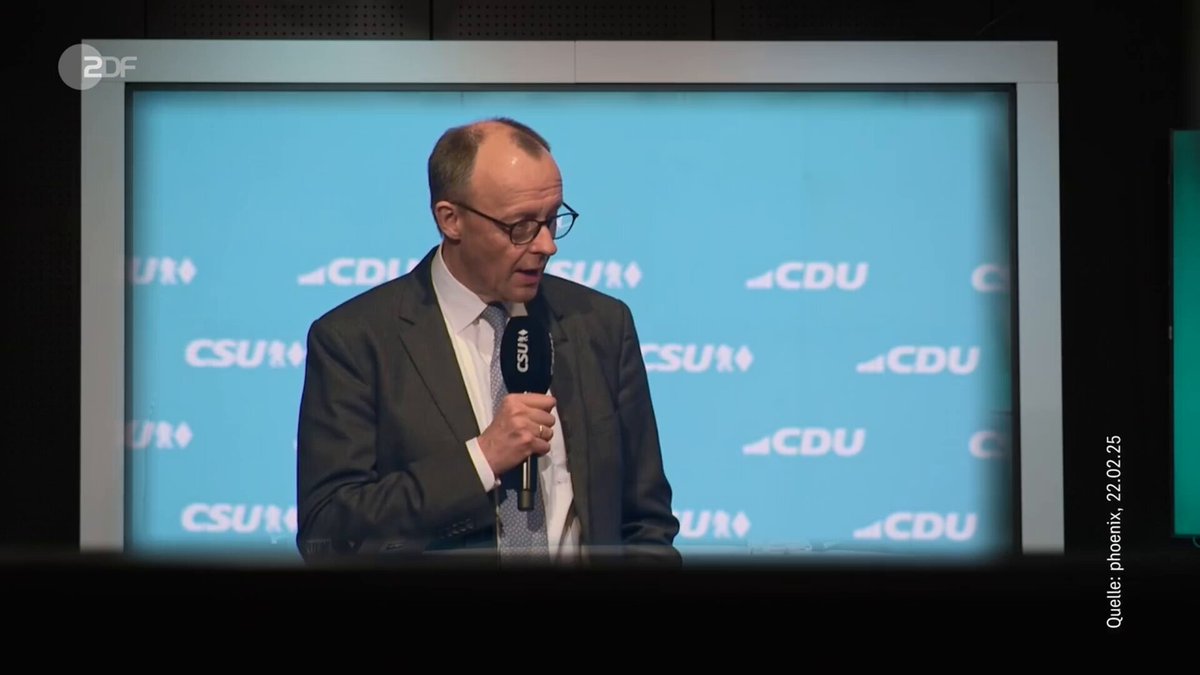 Wochen später wirkt diese Rede grotesk: Die Union hat sich nicht nur in die Hände von R2G begeben, sondern sorgt auch dafür, dass die der AfD zustehenden Ausschüsse künftig von SPD, Grünen und Linken geleitet werden, mit denen sie die Beute teilt. Undemokratisch hoch drei.