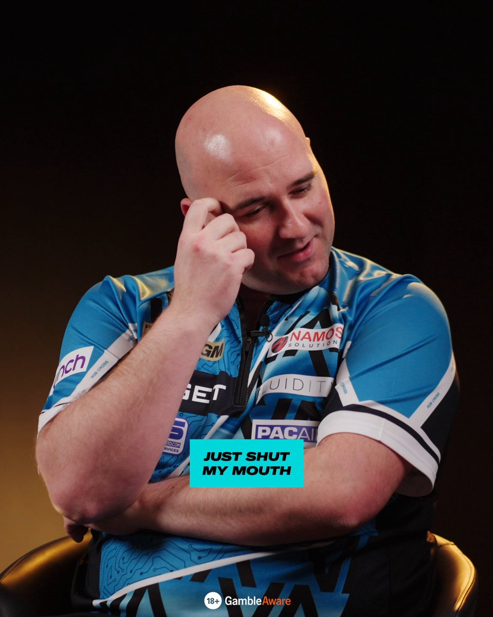 🎯 𝗗𝗮𝗿𝘁𝘀𝘁𝗲𝗿𝗺𝗶𝗻𝗱! 🧠 🪑 Up next in the hot seat we have Rob Cross who's chosen specialist subject is - 𝗣𝗥𝗘𝗠𝗜𝗘𝗥 𝗟𝗘𝗔𝗚𝗨𝗘 𝗙𝗢𝗢𝗧𝗕𝗔𝗟𝗟 Not sure what Southampton ever did to you, Bobby 🤣 🤝 Talia Lazarus #BetMGMDarts #LoveTheDarts