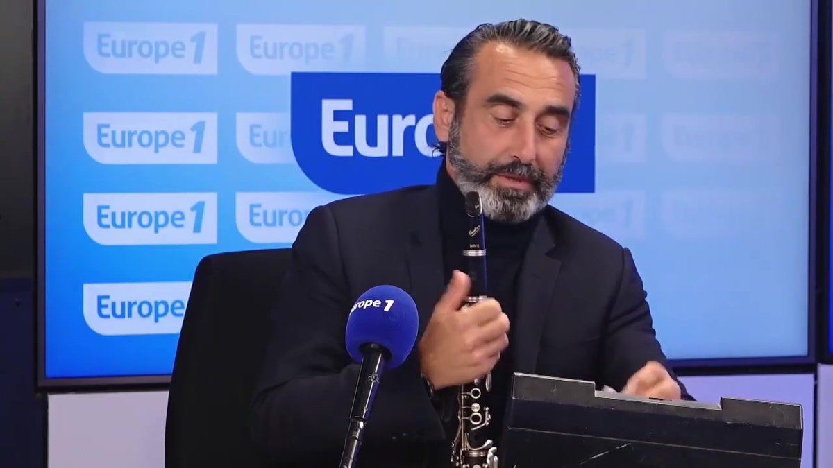 🎺 Quand Pascal Praud se remet à la trompette en direct accompagné d'olivier benkemoun ! 😂 Mais qui est l'escroc ?!! #PascalPraudEtVous Pascal Praud #Europe1