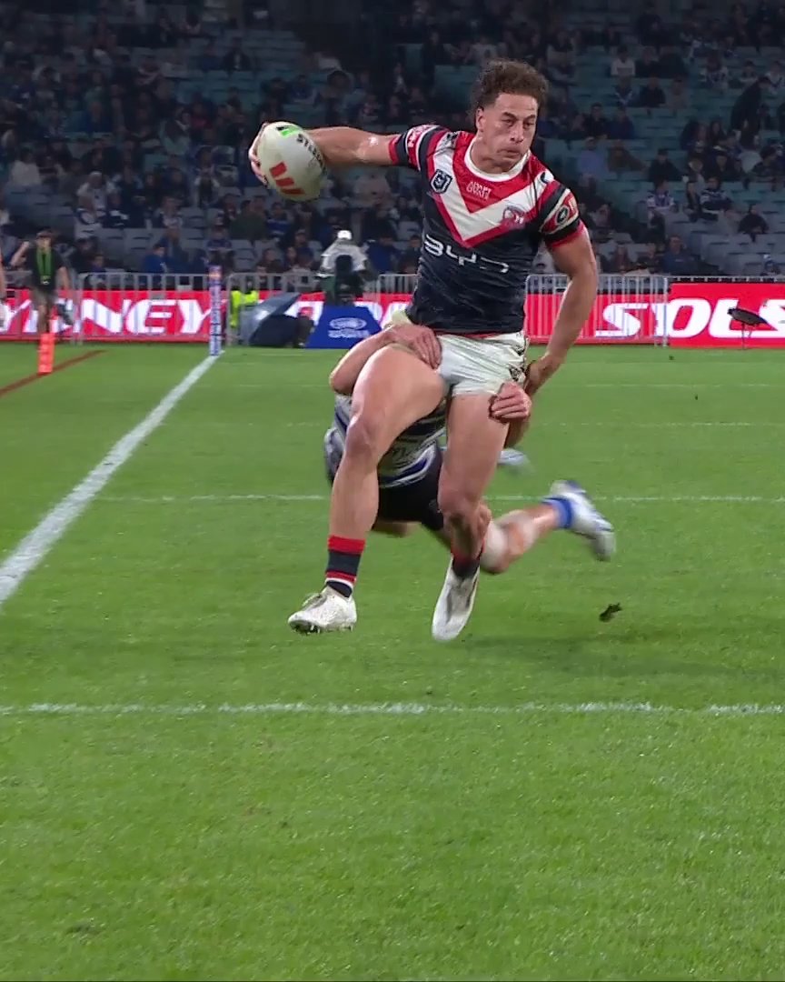 MARK NAWAQANITAWASE IS OUT OF THIS WORLD! 🤯 #NRLBulldogsRoosters