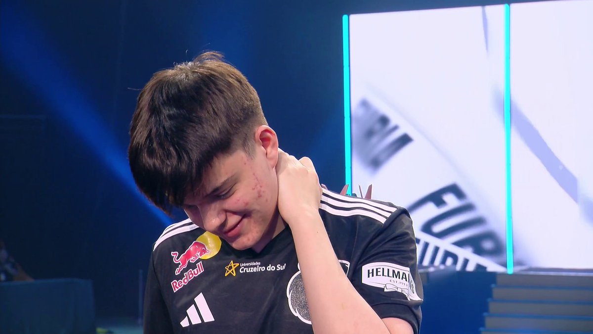 Sem palavras. Danil Golubenko 👏👏👏 Stats do nosso AWPer no clássico das Quartas de Final em Astana: 🥇 Maior n° de kills: 43 🥇 Maior n° de kills de AWP: 23 🥇 Maior rating: 1.54