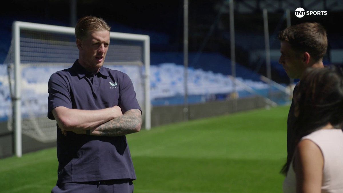“The four corners of this place is incredible when the crowd is loud” 🗣️ Jules Breach speaks to Jordan Pickford and Seamus Coleman about their favourite areas of Goodison Park 🔵