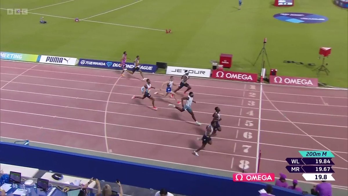 'Very cheeky!' Extreme composure from Letsile Tebogo to win the men's 200m 🥶 #DiamondLeague