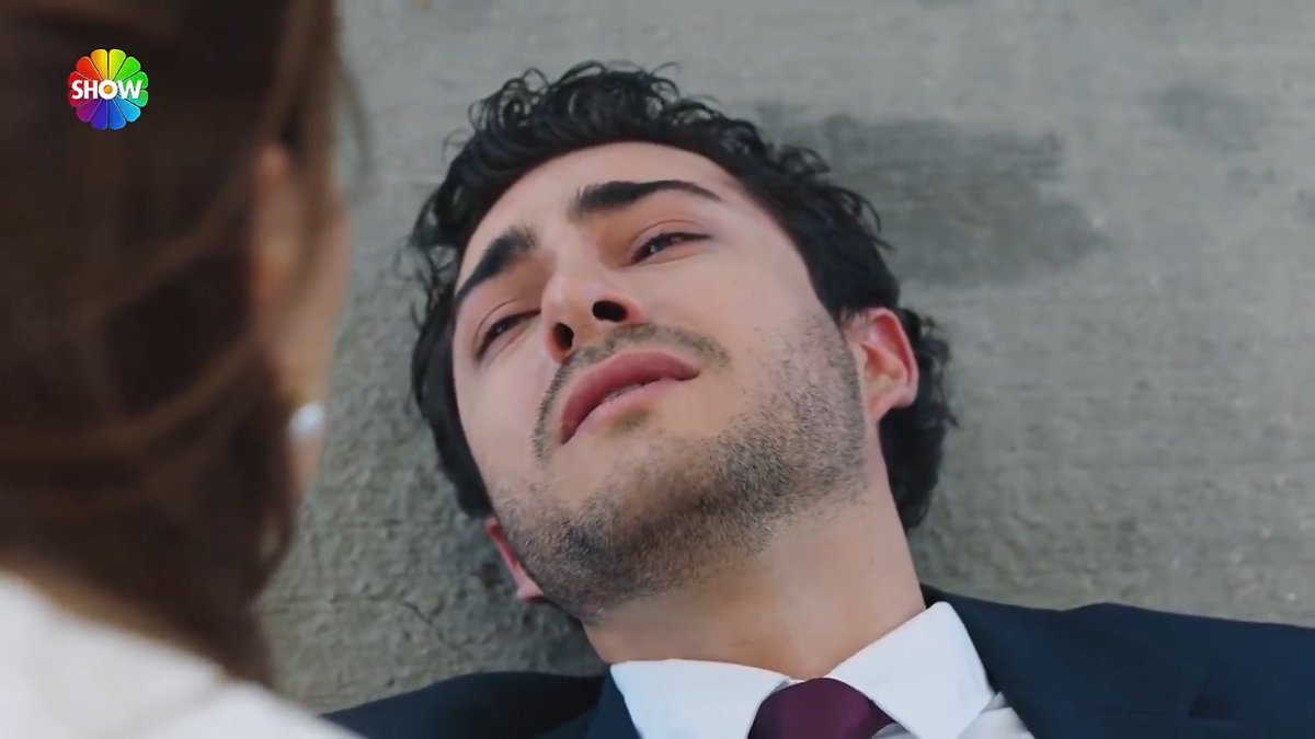 “Kardeşiminin adını Metehan koyun…” Metehan bıçaklanıyor! #KızılcıkŞerbeti yeni bölümüyle @showtv’de.