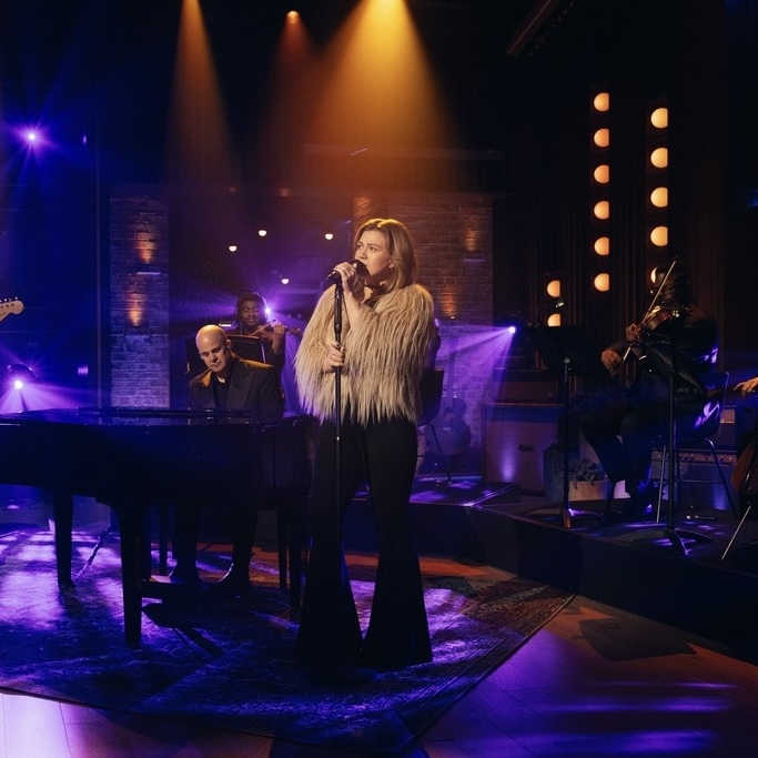 One thing about Kelly Clarkson: her live versions will ALWAYS surpass the studio recordings