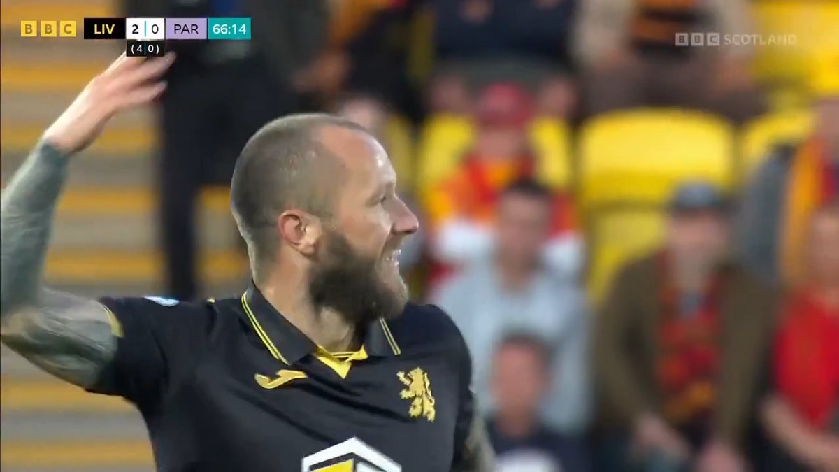 That is a cracker from Stevie May! 🙌 #BBCFootball