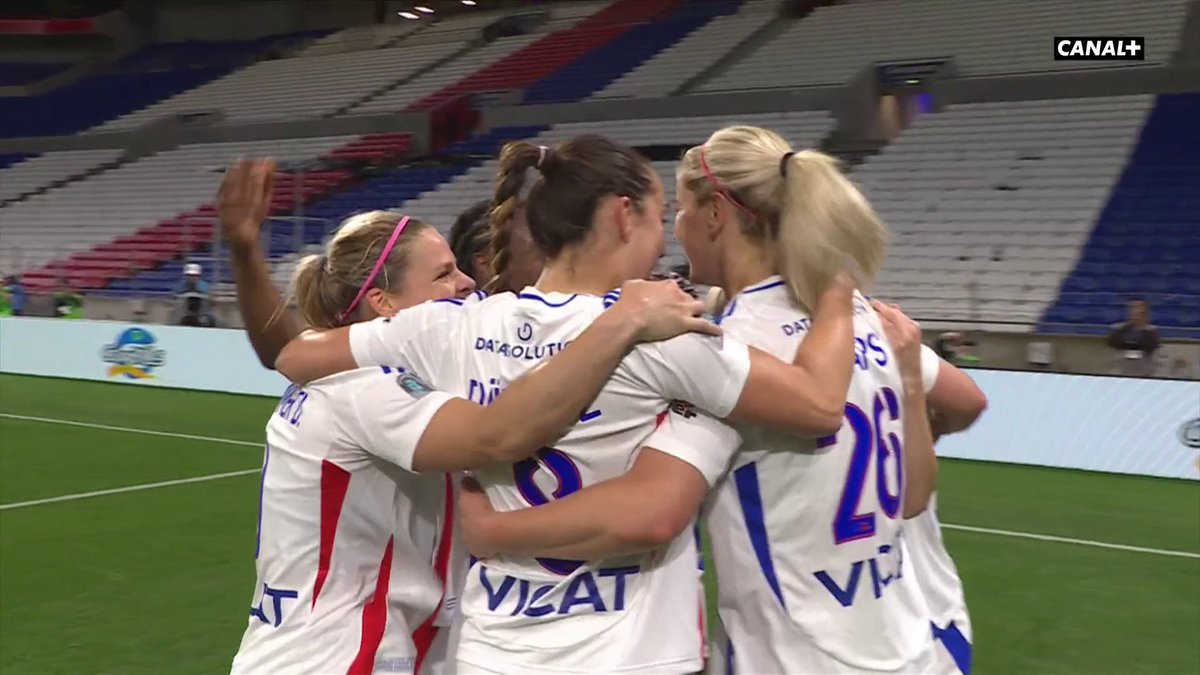 ⚽️🇫🇷 FLASH - L'Olympique Lyonnais remporte son 18e Championnat de France, en dominant en finale des play-offs le Paris Saint-Germain (3-0).