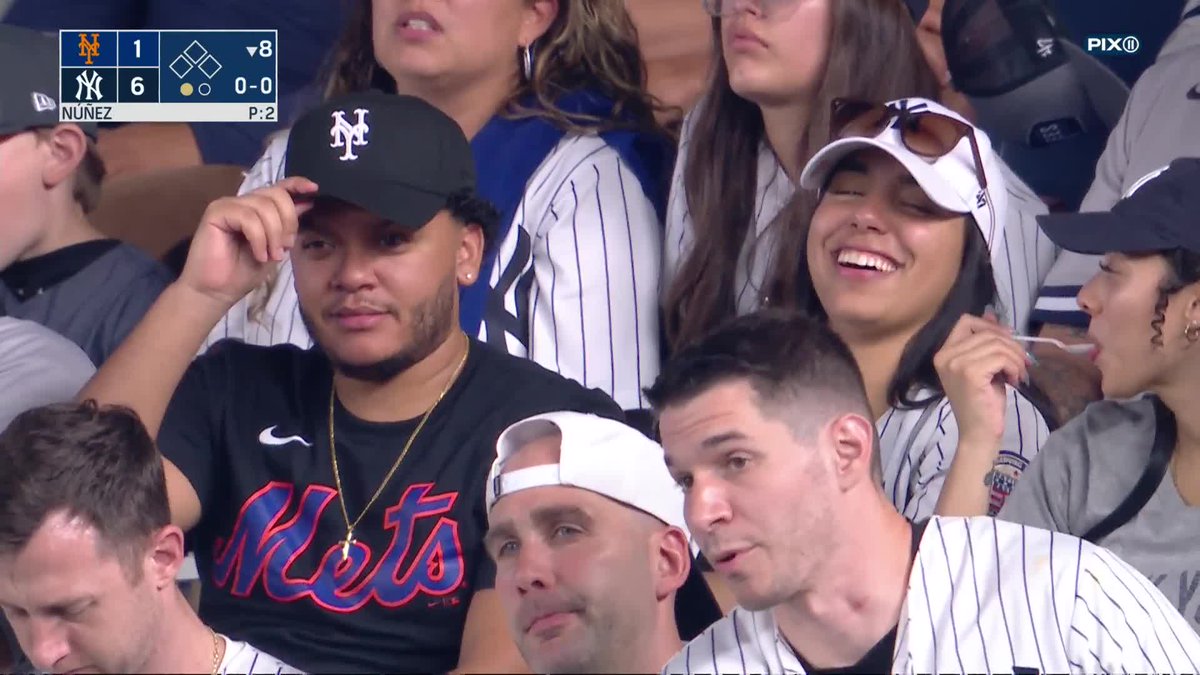 Some friendly Subway Series trash talk 🤣