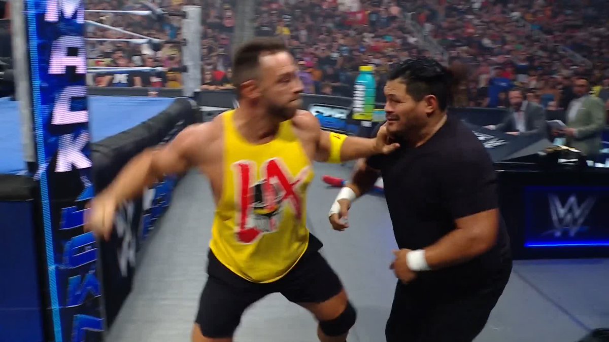 LET'S GO!!! We're getting JC Mateo vs. LA Knight RIGHT NOW! 👊 #SmackDown