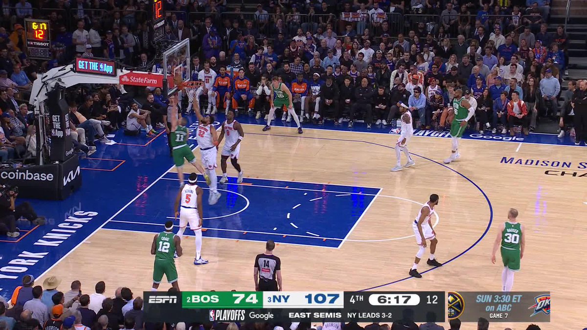 Bridges hit his dance after the pull up triple 👌 🕺 Knicks up a lot.