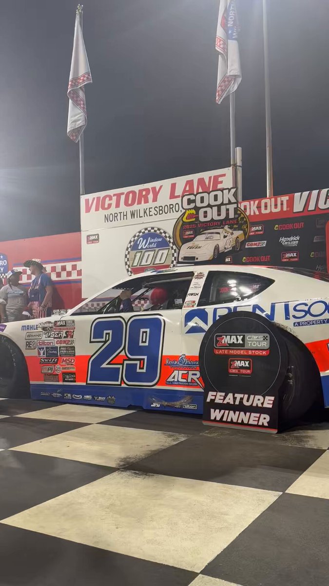 .Landen lewis goes 𝑩𝑨𝑪𝑲-𝑻𝑶-𝑩𝑨𝑪𝑲 to score his second win of 2025! zMAX | SoundGear | #WindowWorld100