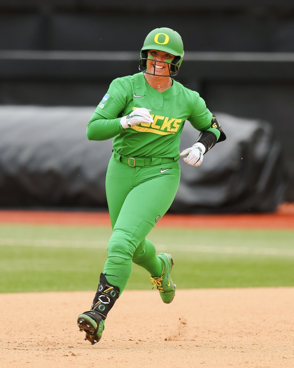 Feeling right at home. Oregon Softball takes down Weber State 8-0 in day one of the Eugene Regional. #GoDucks