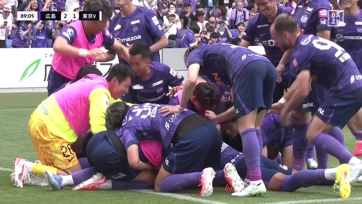終盤に待っていたドラマ 試合終盤に広島が劇的な2ゴール！ “新時代の象徴” #川辺駿 が逆転ボレー弾🔥 🏆明治安田J1第17節 🆚広島×東京V 📺 #DAZN LIVE配信中 #Jみようぜ #Jリーグ #広島東京V