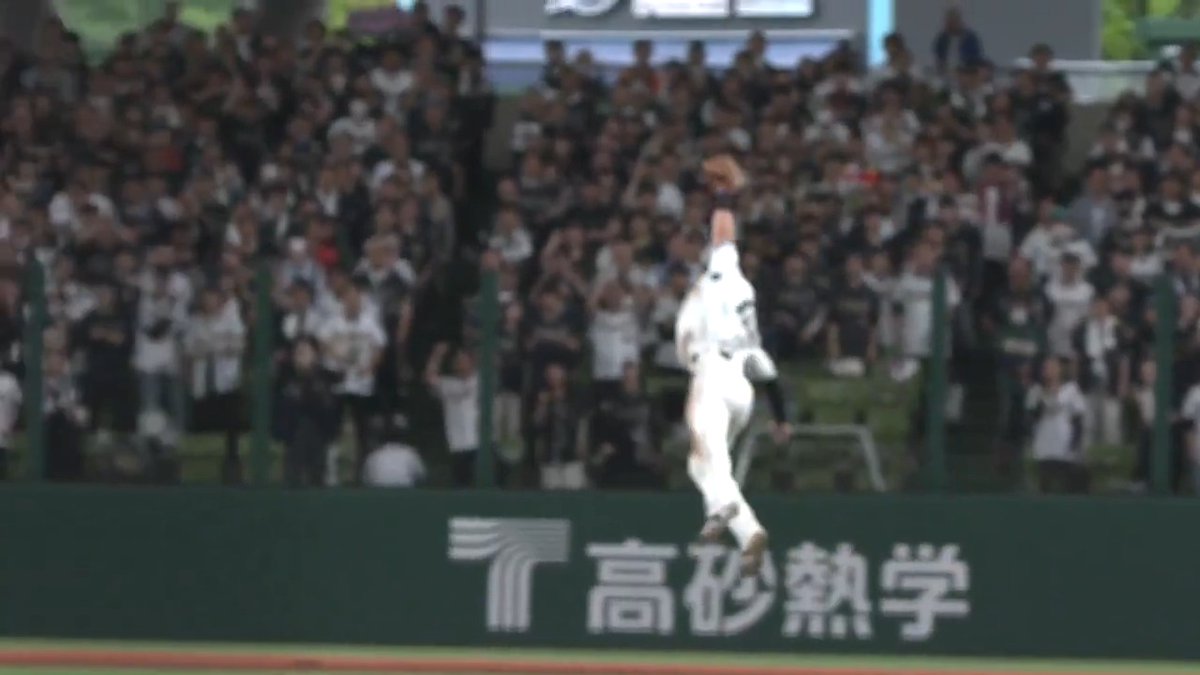 ジャンプ一番で打球を抜けさせない‼️ 埼玉西武 #滝澤夏央 選手のファインプレー‼️ #seibulions 👇ライブ配信はこちら