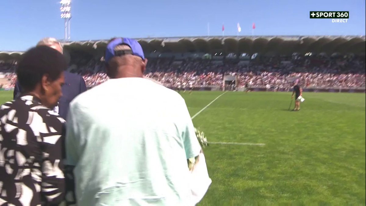 Le beau geste du président bordelais Laurent Marti pour la famille de Josaia Raisuqe 💐🥺 Castres Olympique 🙏 #UBBCO | #TOP14