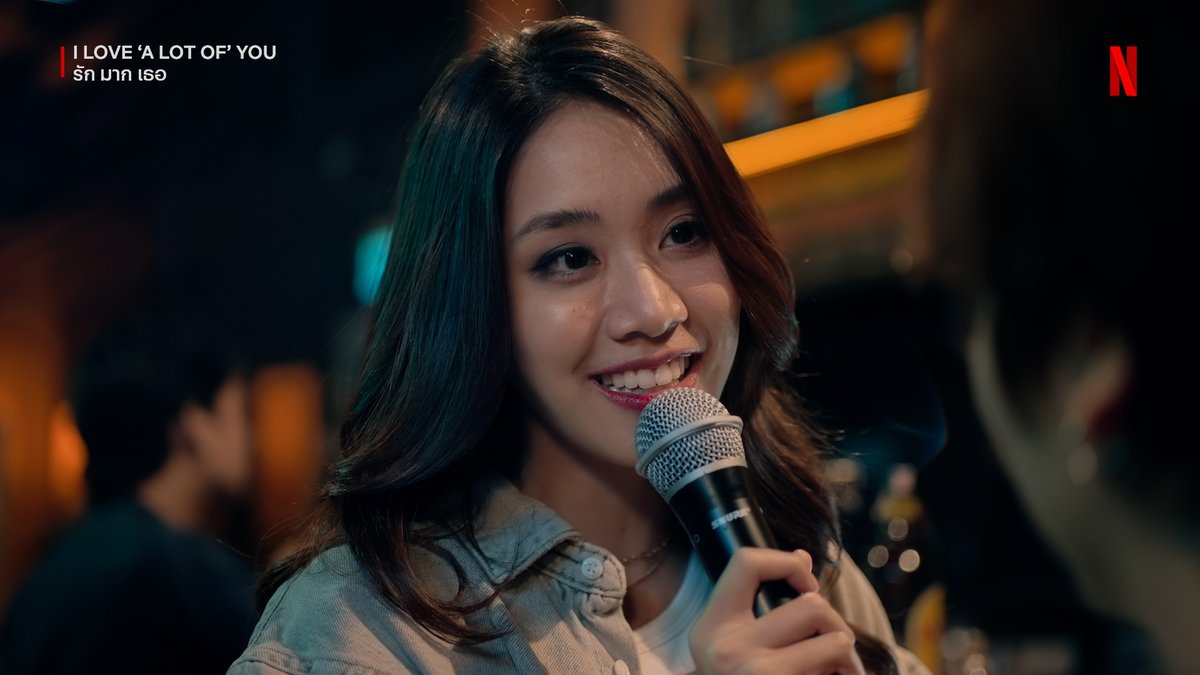 ใกล้เกินจะไม่คิดไกล ใกล้เกินที่จะห้ามใจ~ เพลงก็เพราะเกิน บรรยากาศก็เป็นใจเกิน ใครดูซีนนี้แล้วมีแอบเขิน ก็คงจะไม่เท่านายซันหรอกนะ :p ☀️⛈️🌈 #ILoveALotOfYou #รักมากเธอ #Mind4EVE #mynameisnanon #NetflixTH