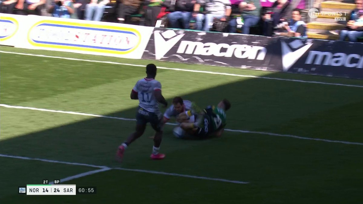 Look away now Tom Seabrook 🙈 A harsh twist a fate in the final five metres sees him miss a golden opportunity after running 60 metres 😢 #GallagherPrem | #NORvSAR
