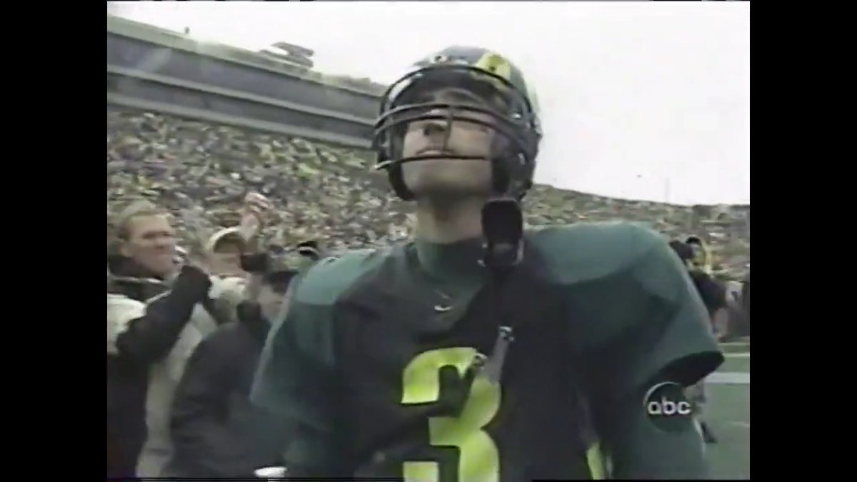 Iconic moments in Autzen: Joey Harrington's Farewell #GoDucks #LeaveALegacy