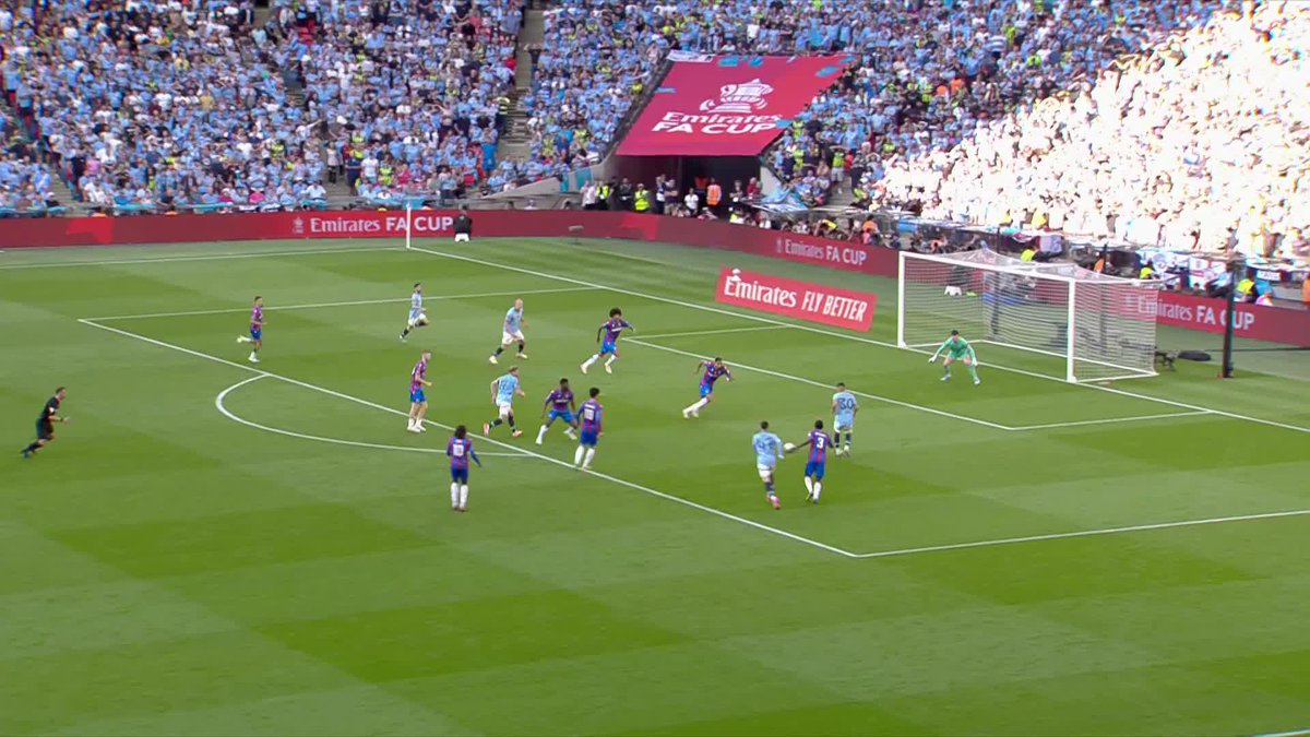 Another huge save from Dean Henderson for Crystal Palace F.C. 🧱 #EmiratesFACup